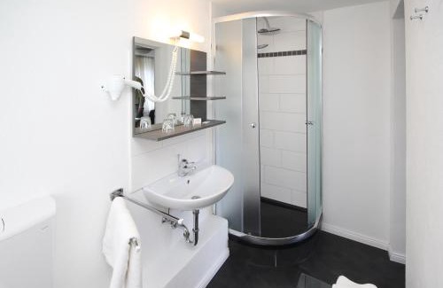 Obernhausen Hotel | Relax at Hotel Berghof Wasserkuppe with Oceanfront Views