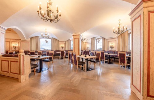 Neustift Im Stubaital Hotel | Discover Hotel Bergjuwel: Oceanfront Comfort & Spa Bliss