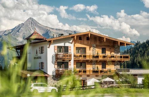 Hippach Hotel | Elegant Hotel Bergkristall Zillertal with Spa & Ocean View