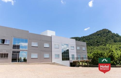 Rio do Sul Hotel | Discover Hotel Bergozza: Family-Friendly with Hot Tub
