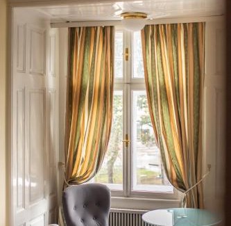 Hietzing Hotel | Comfortable Stay at Hotel Bergwirt Schönbrunn with Great Amenities