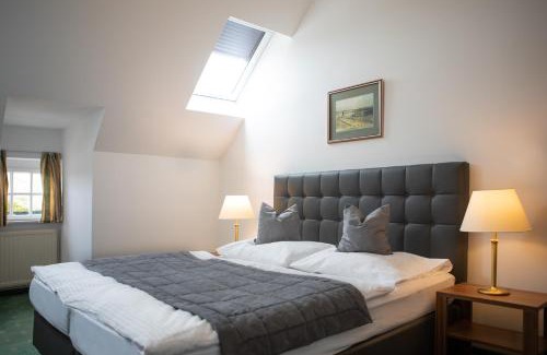 Hietzing Hotel | Comfortable Stay at Hotel Bergwirt Schönbrunn with Great Amenities