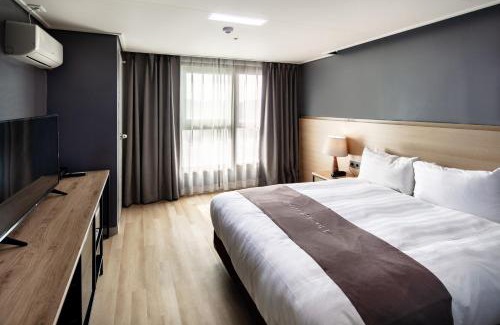 Guro Hotel | Discover Hotel Bernoui Seoul: 4-Star Family-Friendly Escape