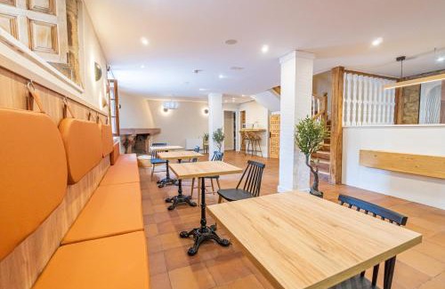 Santillana del Mar Hotel | Budget-Friendly Hotel BESTPRICE Santillana with Breakfast
