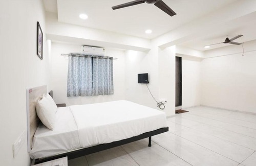 Panchavati Hotel | Budget-Friendly Hotel Bharti Sankul with Pet and Child Care