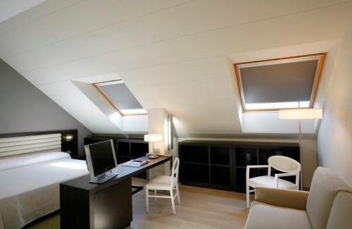 Moana Hotel | Pet-Friendly Hotel Bienestar Moaña with Oceanfront Spa