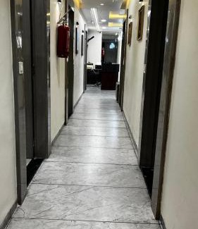 Sanand Hotel | Discover Hotel Bilva Leaf Tree: Pet-Friendly Getaway