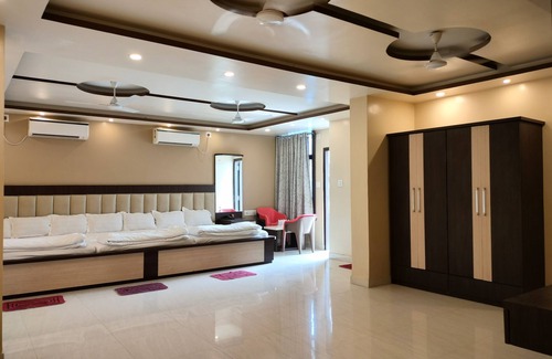 Tarapith Hotel | Budget-Friendly Hotel Binapani Deluxe with Family Amenities