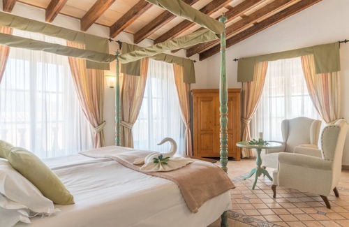 Binibona Hotel | Discover Hotel Binibona Parc Natural: Guest Rated 9.8/10