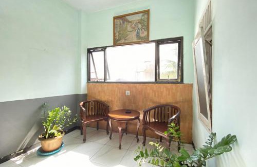 Malang Hotel | Budget-Friendly Stay at Hotel Bintang - Family Welcome!