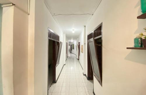 Malang Hotel | Budget-Friendly Stay at Hotel Bintang - Family Welcome!