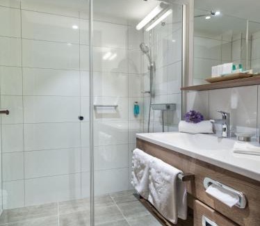 Bad Hofgastein Hotel | Discover Hotel Bismarck: 4-Star Oceanfront Retreat