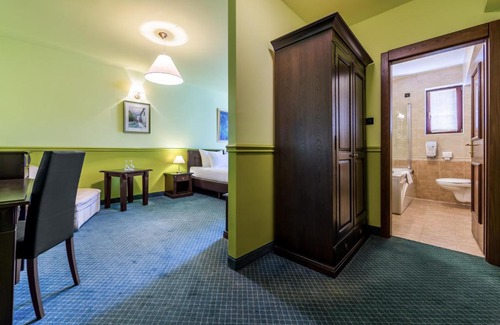 Fuzine Hotel | Discover Hotel Bitoraj Fužine: 4-Star Family Getaway