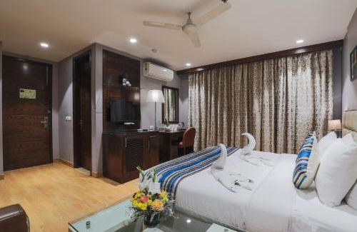 Kalkaji Hotel | Explore Hotel Bluestone in Nehru Place - Family Friendly Stay