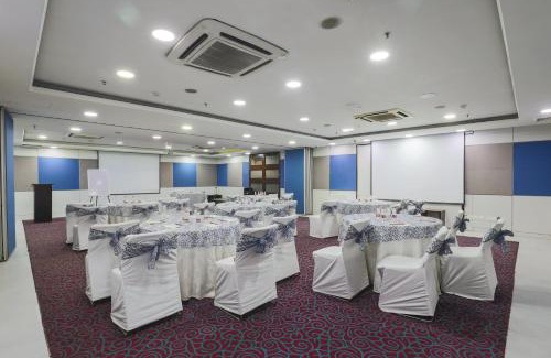 Kalkaji Hotel | Explore Hotel Bluestone in Nehru Place - Family Friendly Stay