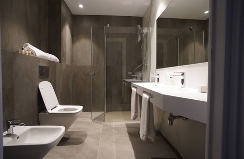 Navarrete Hotel | Experience Hotel-Bodegas FyA: 4-Star Bliss Awaits You