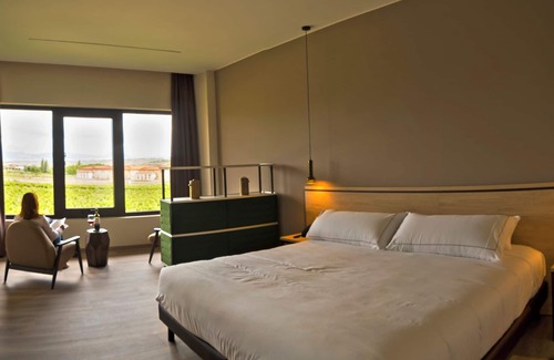 Navarrete Hotel | Experience Hotel-Bodegas FyA: 4-Star Bliss Awaits You