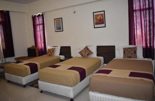 Bodh Gaya Hotel | Welcoming Hotel Bodh Vilas: Family-Friendly & Accessible Stay