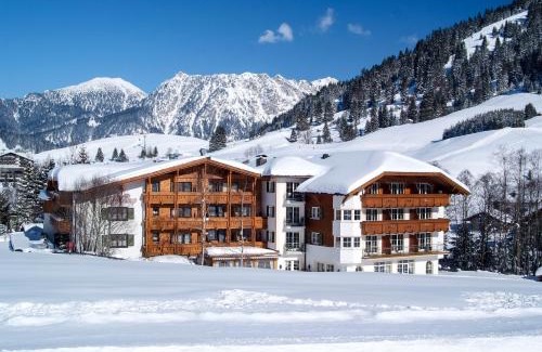 Tannheim Hotel | Hotel Bogner Hof: Oceanfront Retreat with Spa & Hot Tub