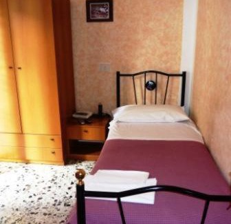 Foligno Hotel | Discover Hotel Bolognese: Pet-Friendly with Breakfast Included