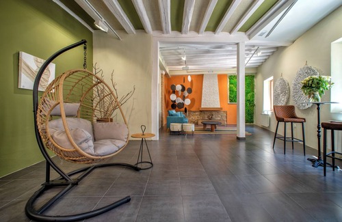 Cervera del Rio Alhama Hotel | Cozy Retreat at Hotel-Boutique by Gonzalo Sesma