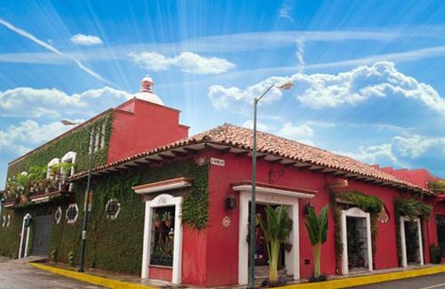 Tapachula Hotel | Elegant Hotel Boutique Casona Maya Mexicana with Pool