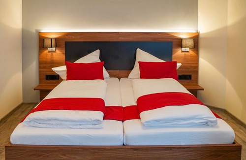Waldshut-Tiengen Hotel | Comfortable Stay at Hotel Brauerei Walter with Family Amenities