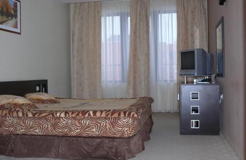 Sliven Hotel | Budget-Friendly Hotel Brilliantin with Hot Tub & Breakfast