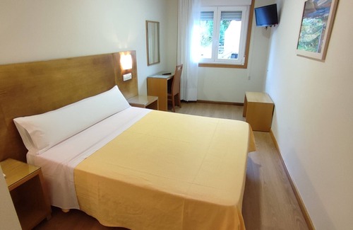 O Grove Hotel | Relax at Hotel Brisa del Mar with Spa and Family Amenities