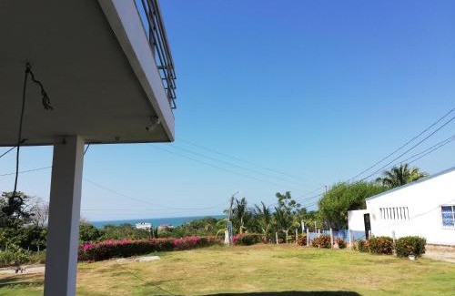San Antero Hotel | Cozy Hotel Brisas del Mar: Ocean View & Hot Tub Awaits