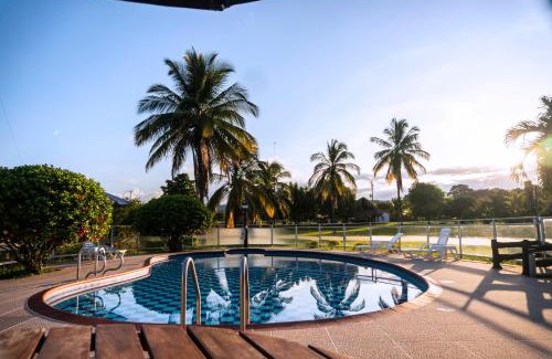 San Sebastian de Mariquita Hotel | Explore Hotel Brisas La Gaviota: 4-Star Stay with Pool