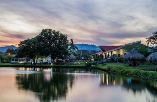 San Sebastian de Mariquita Hotel | Explore Hotel Brisas La Gaviota: 4-Star Stay with Pool