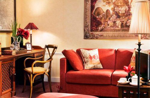 Paris City Center Hotel | Hotel Britannique: Family-Friendly with Breakfast Included