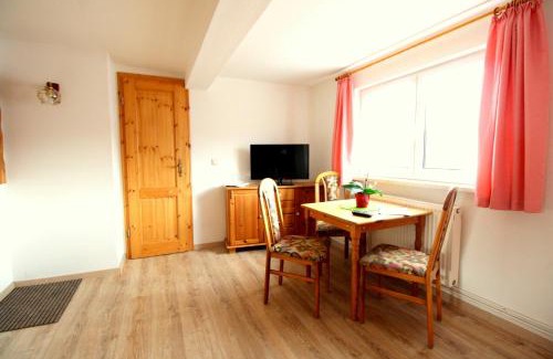 Schierke Hotel | Cozy Hotel Brockenstübchen with Breakfast & Hot Tub