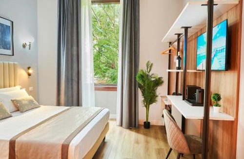Santa Maria Novella Hotel | Cozy Hotel Lombardi: Family-Friendly with Breakfast Included