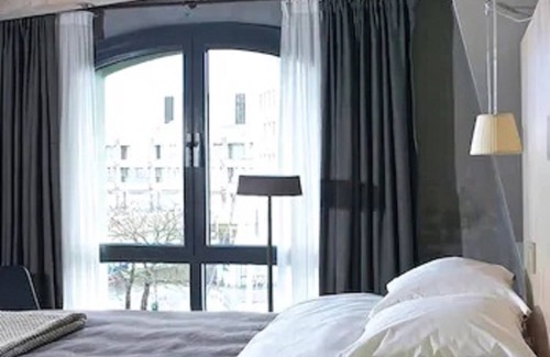 Alesund Hotel | Experience Hotel Brosundet: 4-Star Stay with Spa and Dining