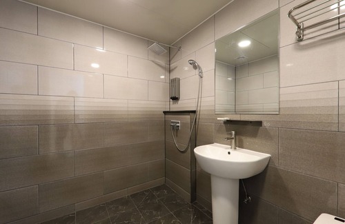 Dong-Gu Hotel | Discover Hotel Browndot Chungjang: Family-Friendly Retreat