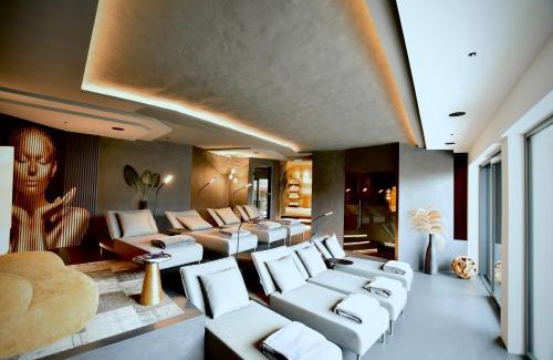 Bad Leonfelden Hotel | Pet-Friendly Hotel Brunnwald with Hot Tub & Breakfast