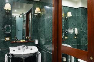 Castello Hotel | Discover Hotel Bucintoro: Top-Rated Stay with Breakfast
