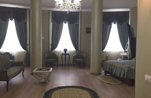 Brest Hotel | Hotel Bug Brest: Family-Friendly Stay with Breakfast Included