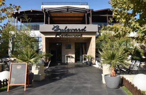 Ramnicu Valcea Hotel | Budget-Friendly Hotel Bulevard with Top Amenities & High Ratings
