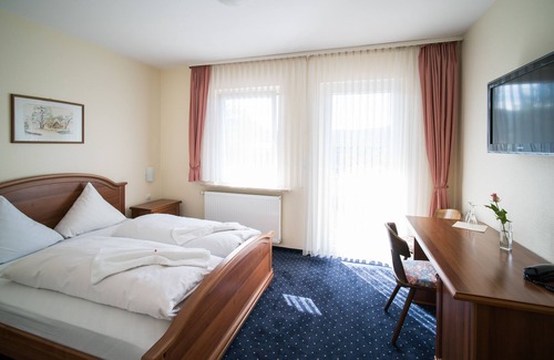 Langelsheim Hotel | Discover Hotel Burghagen: Family-Friendly with Breakfast!