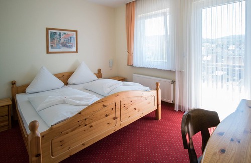 Langelsheim Hotel | Discover Hotel Burghagen: Family-Friendly with Breakfast!
