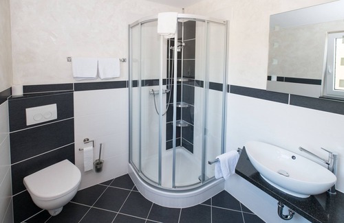 Langelsheim Hotel | Discover Hotel Burghagen: Family-Friendly with Breakfast!
