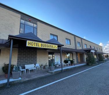 Porto Tolle Hotel | Pet-Friendly Hotel Bussana with Ocean View & Pool