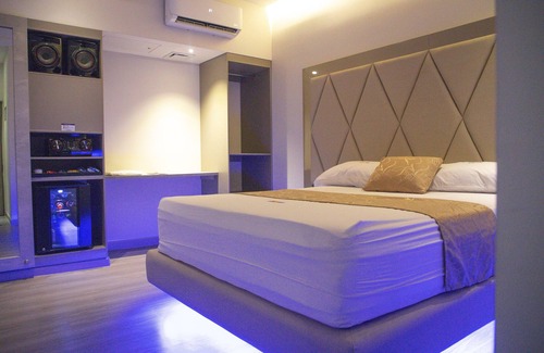 Sur Occidente Hotel | Discover Hotel ByHours Circunvalar: Family-Friendly Retreat