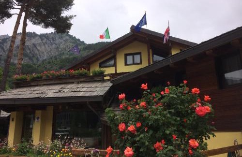 Bardonecchia Hotel | Discover Hotel Cà Fiore: Oceanfront Bliss Awaits You