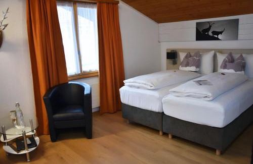 Grindelwald Hotel | Pet-Friendly Hotel Cabana: Top-Rated Oceanfront Retreat
