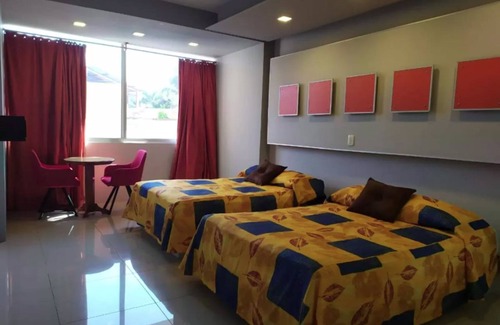 Tapachula Hotel | Discover Hotel Cabildos: Family-Friendly with Pool & Spa
