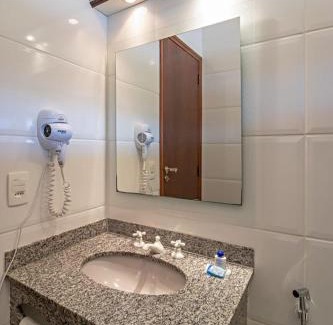 Brotas Hotel | Discover Pousada do Lago: 4-Star Retreat with Pool & Hot Tub